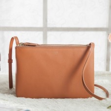 Celine Small Trio Crossbody Bag z brązowej skóry cielęcej Celine Small Trio Crossbody Bag z brązowej skóry cielęcej