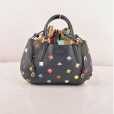 Torebka średniej wielkości Fendi B Fab Studded Blue Ferrari ze skóry z wielokolorowymi zdobieniami i rączką u góry