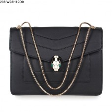 Torba Bvlgari Serpenti GM ze skóry cielęcej w kolorze czarnym