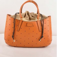 Duża torba Fendi B Fab Orange Ferrari ze skóry perforowanej z uchwytem u góry Duża torba Fendi B Fab Orange Ferrari ze skóry perforowanej z uchwytem u góry