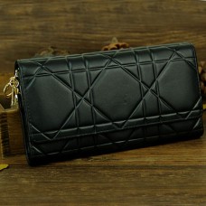 Portfel Christian Dior ze skóry lakierowanej Cannage Continental 0016 w kolorze czarnym Portfel Christian Dior ze skóry lakierowanej Cannage Continental 0016 w kolorze czarnym