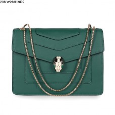 Torba Bvlgari Serpenti GM ze skóry cielęcej w kolorze zielonym