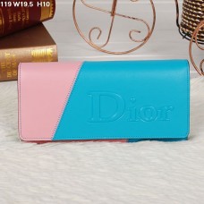 Christian Dior Wielokolorowy portfel z klapką w kolorze nieba/różu 119 Christian Dior Wielokolorowy portfel z klapką w kolorze nieba/różu 119