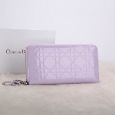 Portfel Dior Escapade ze skóry lakierowanej D0811 Lavender Portfel Dior Escapade ze skóry lakierowanej D0811 Lavender