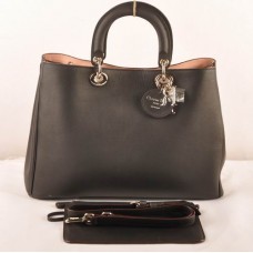 Torba Dior Diorissimo Jumbo, czarna, oryginalna, skóra (złote okucia) 602 Torba Dior Diorissimo Jumbo, czarna, oryginalna, skóra (złote okucia) 602