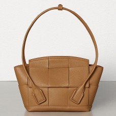 Torebka Bottega Veneta Small Arco 33 z karmelowej skóry cielęcej