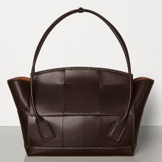 Torebka Bottega Veneta Arco 56 z ciemnej francuskiej skóry cielęcej