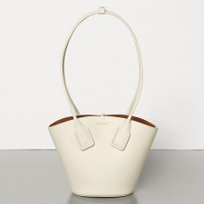 Torba Bottega Veneta Small Basket Tote z białej skóry cielęcej Torba Bottega Veneta Small Basket Tote z białej skóry cielęcej