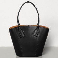 Torba Bottega Veneta Medium Basket Tote z czarnej skóry cielęcej Torba Bottega Veneta Medium Basket Tote z czarnej skóry cielęcej