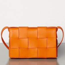 Torba kasetowa Bottega Veneta z pomarańczowej skóry jagnięcej