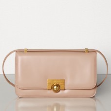 Bottega Veneta BV Klasyczna torebka z cielęcej skóry francuskiej w kolorze nude Bottega Veneta BV Klasyczna torebka z cielęcej skóry francuskiej w kolorze nude