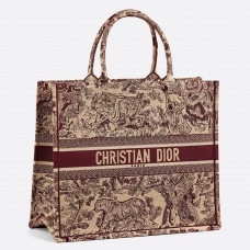 Burgundowa torba Toile De Jouy firmy Dior Burgundowa torba Toile De Jouy firmy Dior
