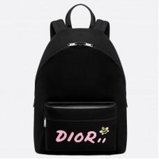 Plecak Dior X Kaws z czarnego nylonu z różowym logo Dior Plecak Dior X Kaws z czarnego nylonu z różowym logo Dior