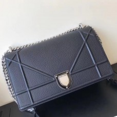 Torebka Dior Diorama Flap Bag z czarnej licowej skóry cielęcej Torebka Dior Diorama Flap Bag z czarnej licowej skóry cielęcej