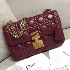 Torebka Dior Dioraddict Flap Bag z bordowej skóry jagnięcej Torebka Dior Dioraddict Flap Bag z bordowej skóry jagnięcej