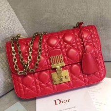 Torebka Dior Dioraddict Flap Bag z czerwonej skóry jagnięcej Torebka Dior Dioraddict Flap Bag z czerwonej skóry jagnięcej