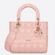 Torebka Dior Medium Lady D-Lite z różowego płótna z haftem Torebka Dior Medium Lady D-Lite z różowego płótna z haftem