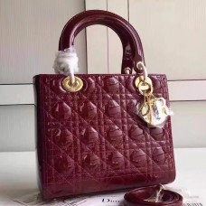 Torebka Dior Lady Dior Medium w bordowej lakierowanej skórze Torebka Dior Lady Dior Medium w bordowej lakierowanej skórze
