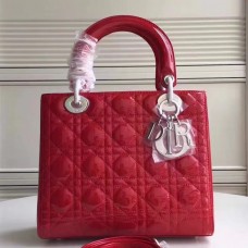 Torebka Dior Medium Lady Dior w kolorze czerwonym lakierowanym Torebka Dior Medium Lady Dior w kolorze czerwonym lakierowanym