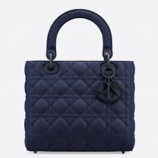 Torebka Dior Medium Lady Dior w kolorze indygo blue ultra matowej skóry cielęcej Torebka Dior Medium Lady Dior w kolorze indygo blue ultra matowej skóry cielęcej