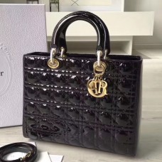 Duża torebka Dior Lady Dior w czarnej lakierowanej skórze Duża torebka Dior Lady Dior w czarnej lakierowanej skórze