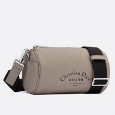 Dior Roller Pouch z szarej licowej skóry cielęcej Dior Roller Pouch z szarej licowej skóry cielęcej